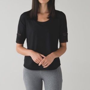 Lululemon Jersey mesh Vneck half sleeve shirt 4